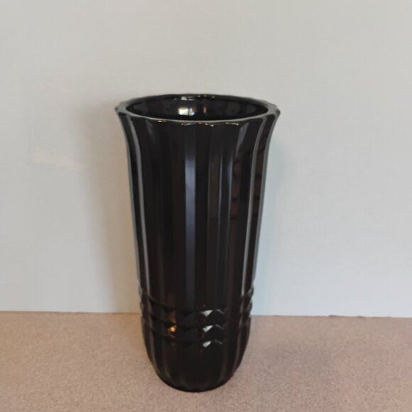 FTDA Vintage Black Vase - Picture 3 of 4